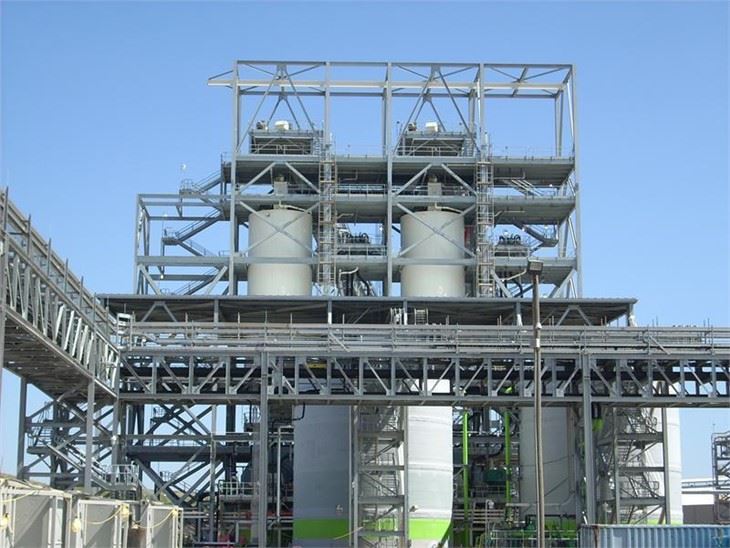 Projekt výstavby oceľovej konštrukcie chemickej továrne